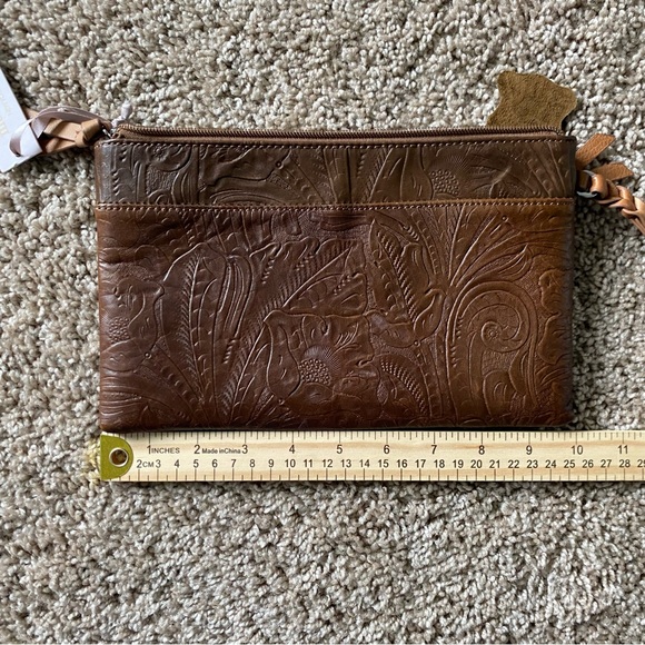 NWT Margot Genuine Embossed Floral Leather Western Boho Zip Up Wristlet … - Picture 6 of 7